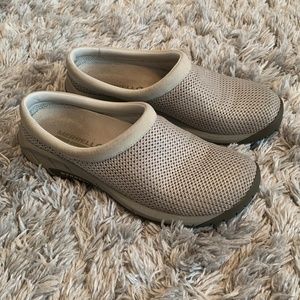 Merrell slip on clog. Encore Breeze. Size 8.5. Gray